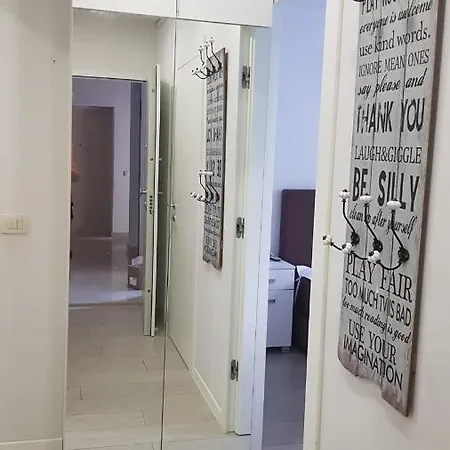 דירה 